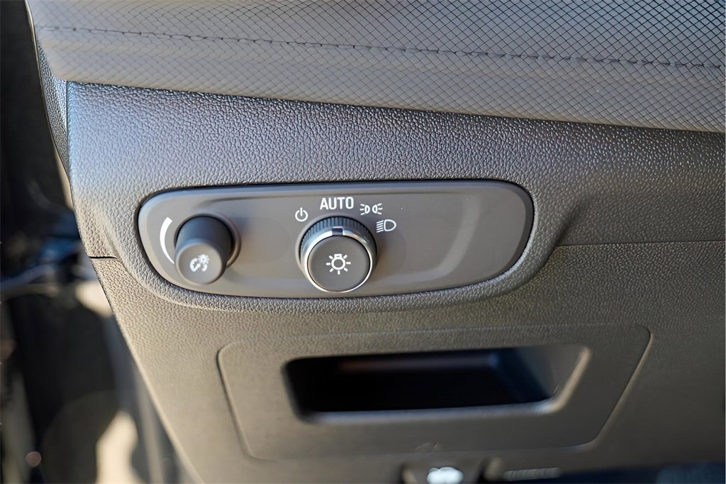 Certified 2026 Chevrolet TrailBlazer LT w/ Driver Confidence Package image 14