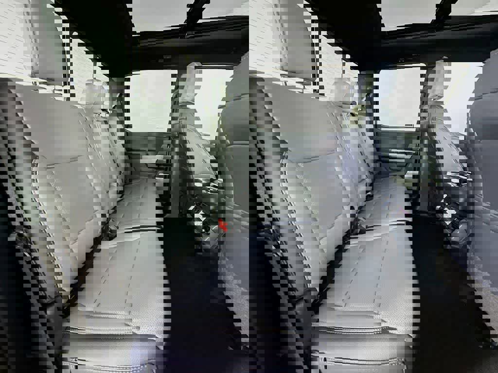 New 2025 Ford F150 Lightning Lariat AWD/4WD image 33