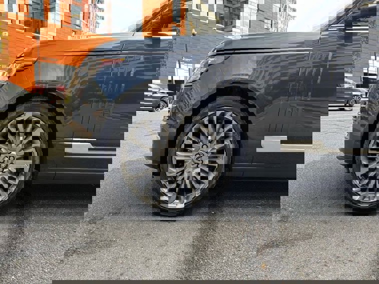 Used 2015 Land Rover Range Rover Autobiography image 5