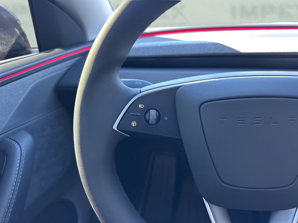 Used 2026 Tesla Model Y Long Range RWD image 16