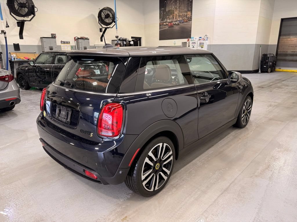 Certified 2024 MINI Cooper SE FWD image 6