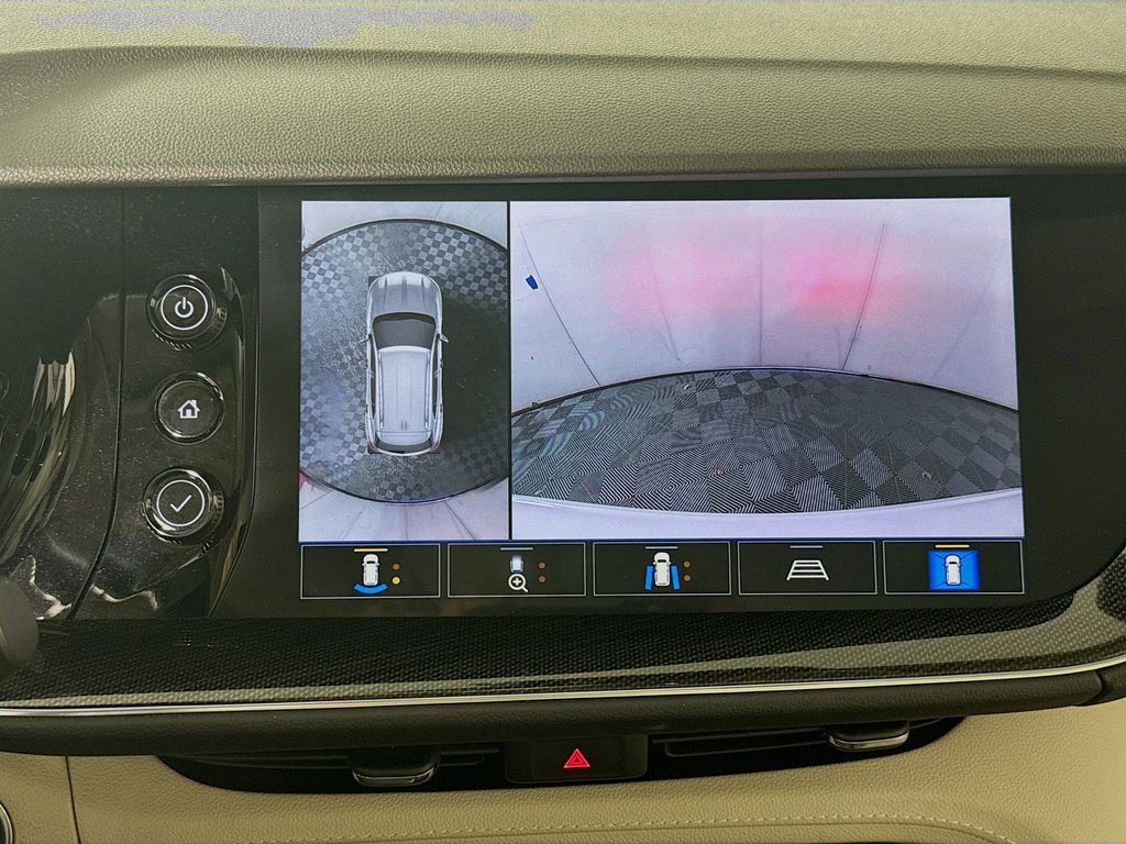 Used 2021 Buick Envision Essence w/ Technology Package I AWD/4WD image 14