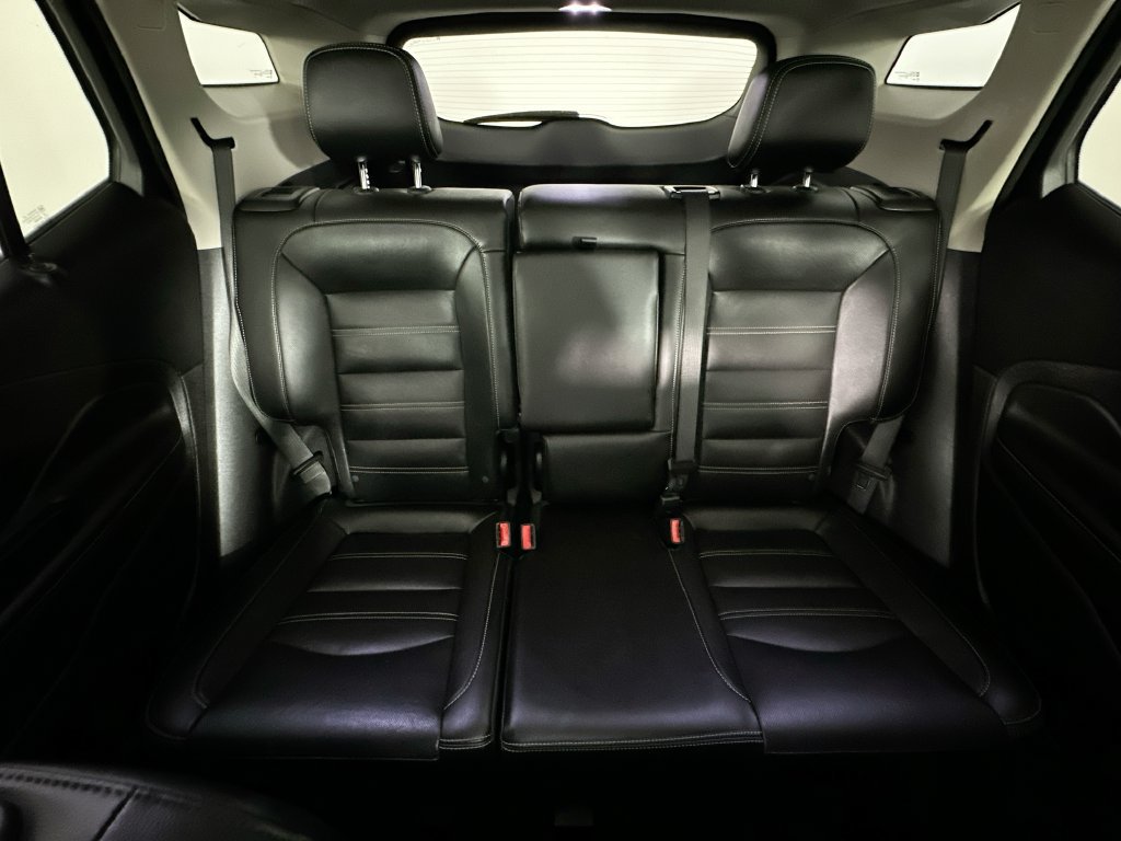 Used 2024 GMC Terrain Denali w/ Black Diamond Edition AWD/4WD image 13