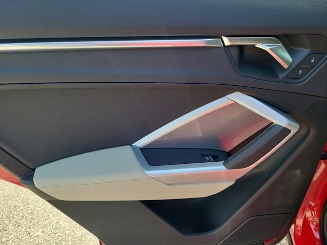 Certified 2025 Audi Q3 2.0T Premium Plus w/ Premium Plus Package image 12