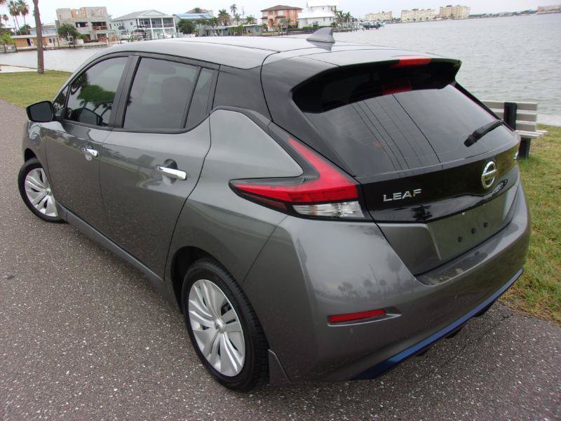 Used 2022 Nissan Leaf S FWD image 17