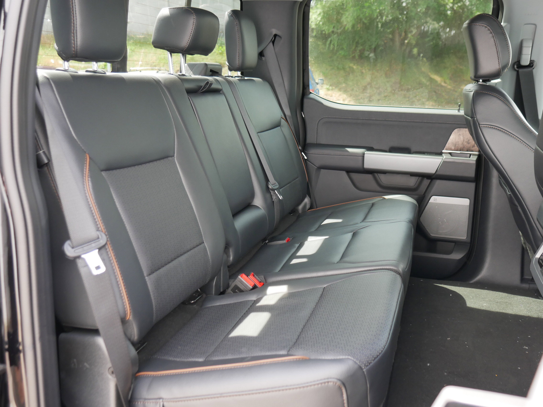 New 2025 Ford F250 Lariat w/ Lariat Ultimate Package image 34