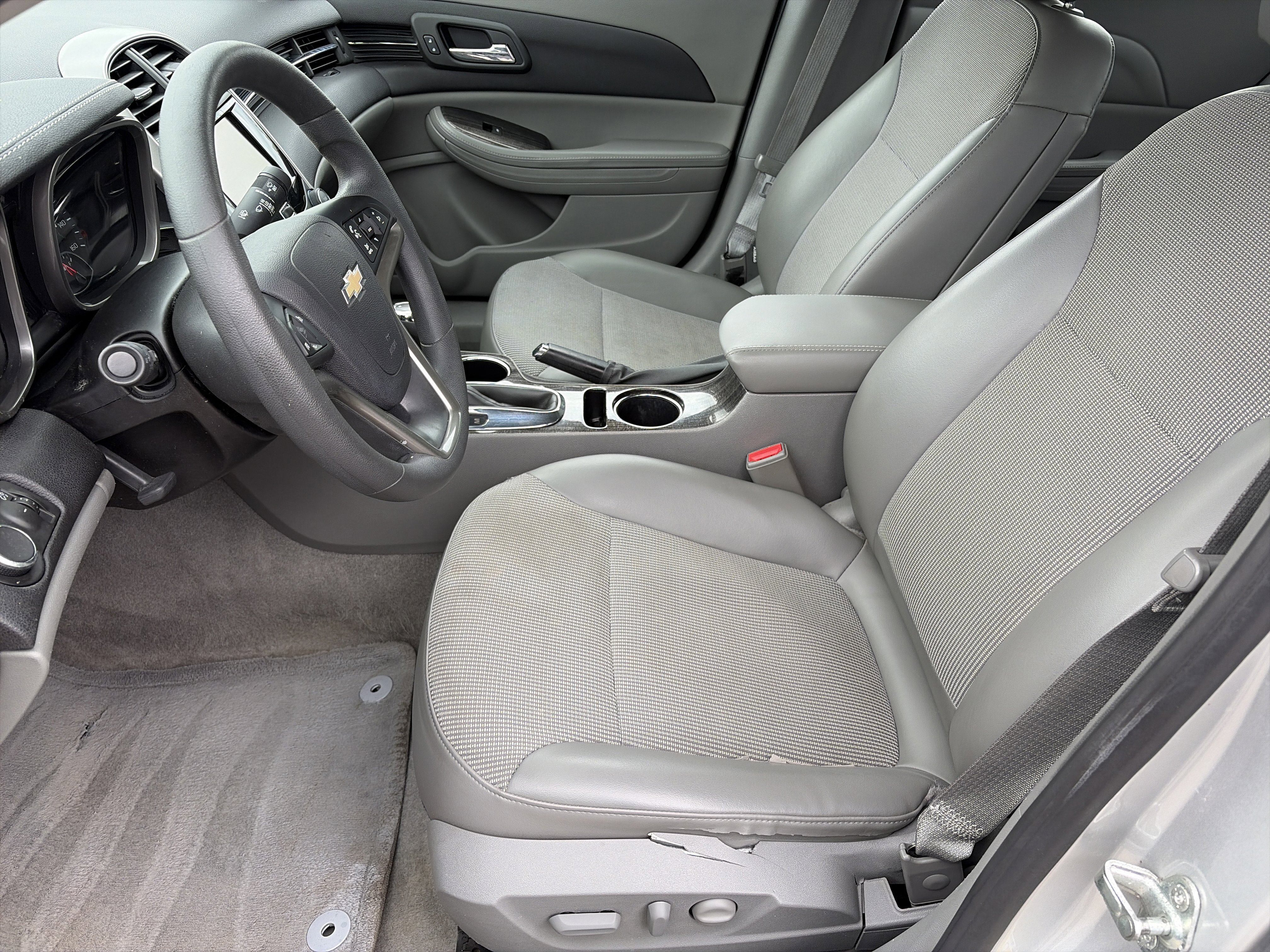 Used 2016 Chevrolet Malibu LT w/ Power Convenience Package FWD image 16