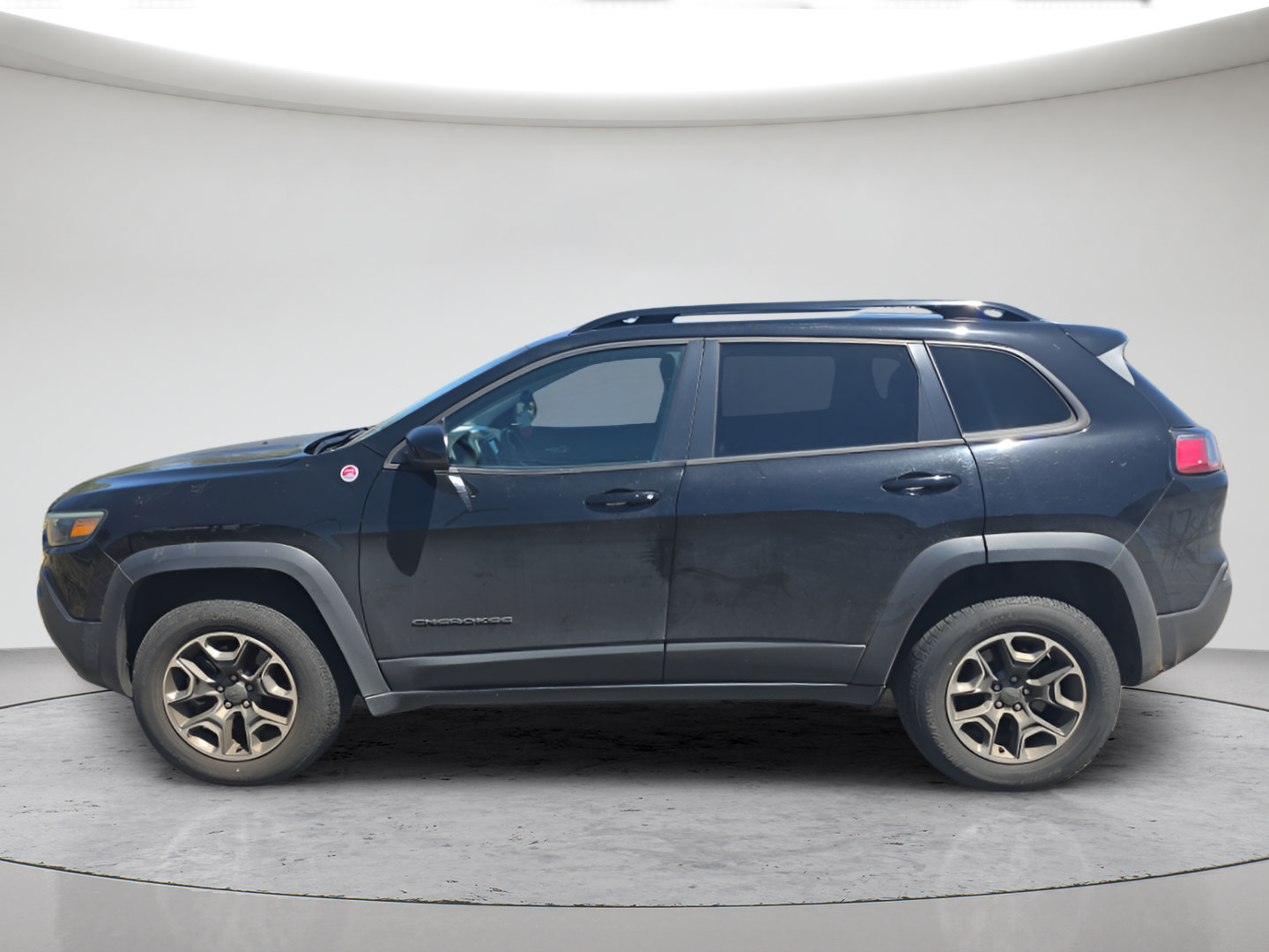 Used 2022 Jeep Cherokee Trailhawk w/ Trailer Tow Group AWD/4WD image 8