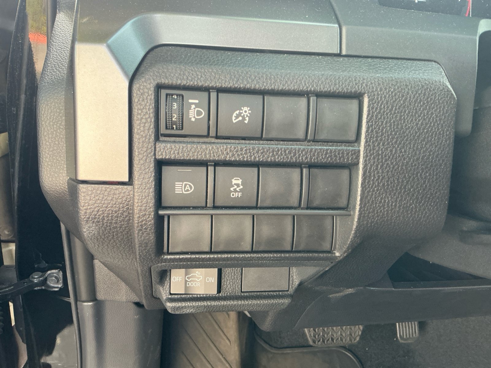 Used 2026 Toyota Tacoma SR5 RWD image 30
