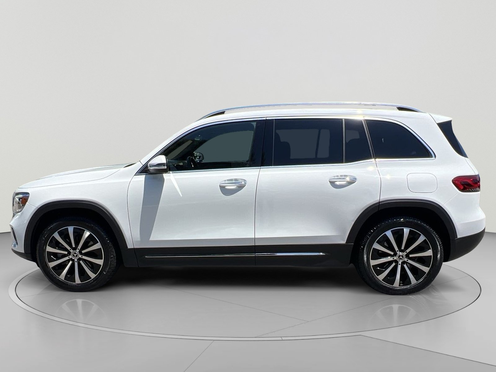 Used 2023 Mercedes-Benz GLB 250 4MATIC image 6