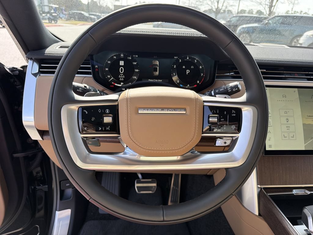 New 2026 Land Rover Range Rover Long Wheelbase SE AWD/4WD image 17
