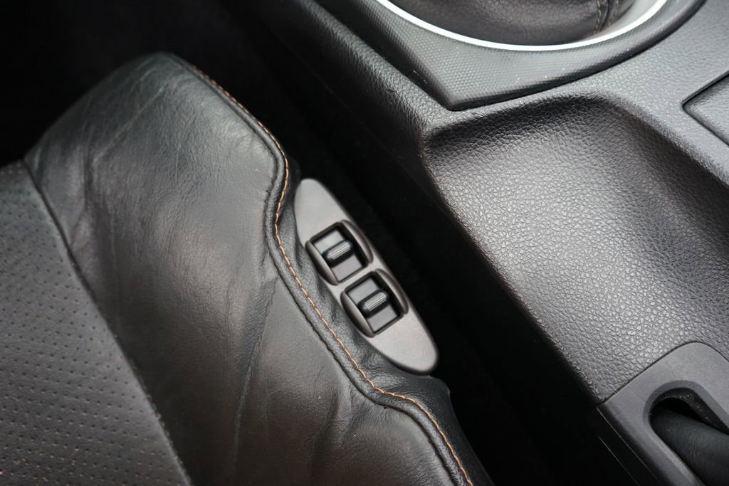 Used 2004 Nissan 350Z Touring RWD image 28