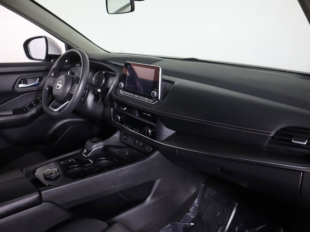 Used 2024 Nissan Rogue SV AWD/4WD image 26