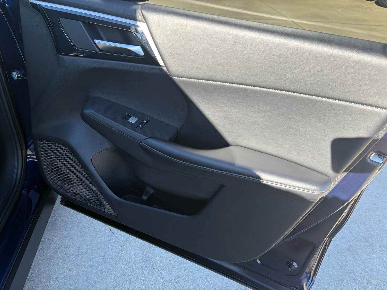 Used 2022 Mitsubishi Outlander SE image 44