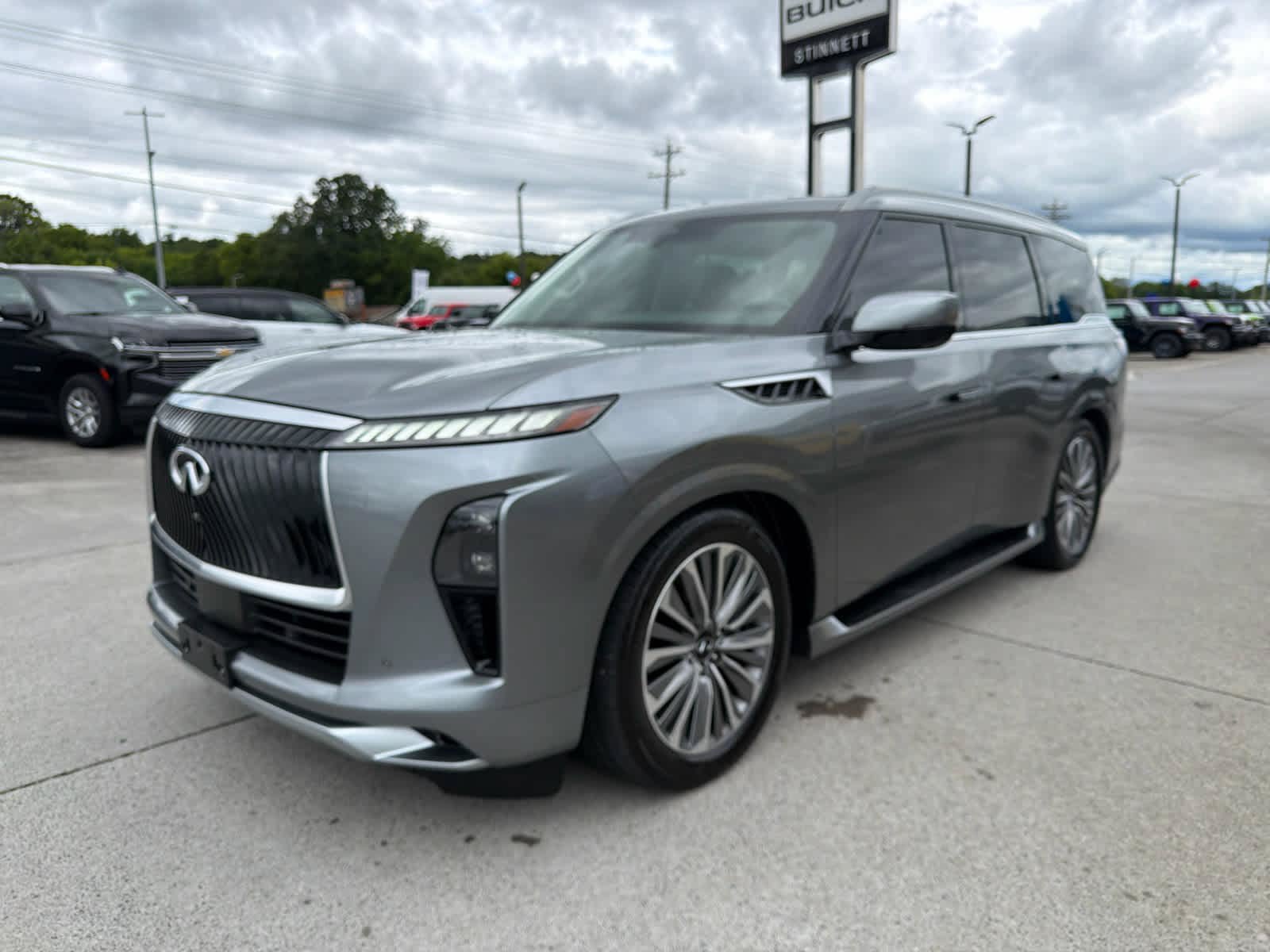 Used 2025 INFINITI QX80 Sensory