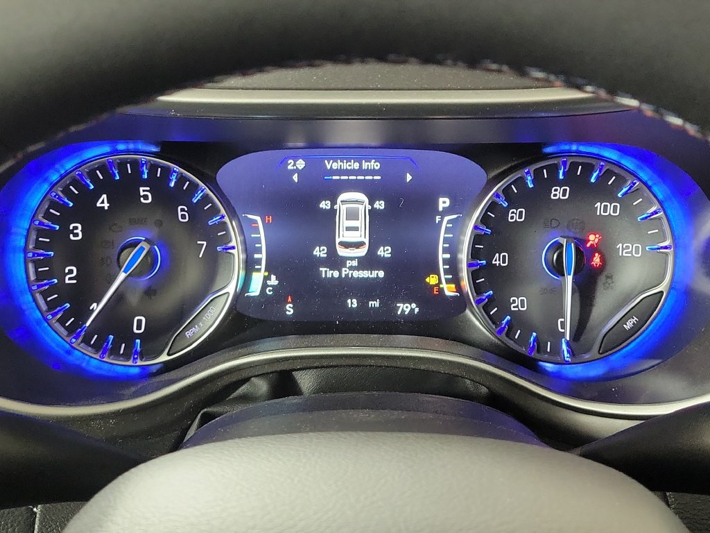 New 2027 Chrysler Pacifica Select FWD image 17