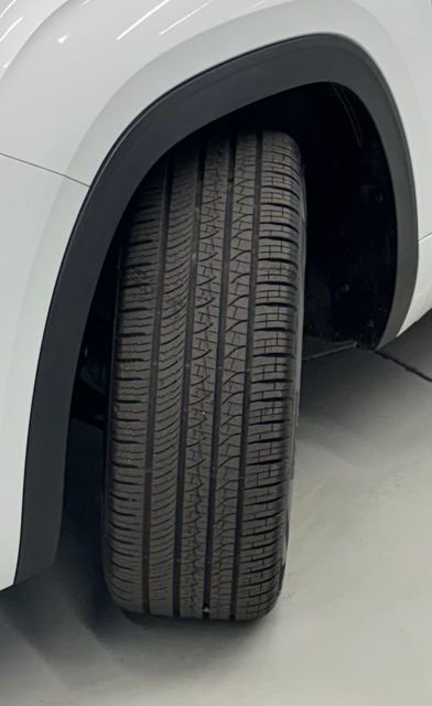 Used 2021 Volkswagen Atlas Cross Sport SEL R-Line image 26