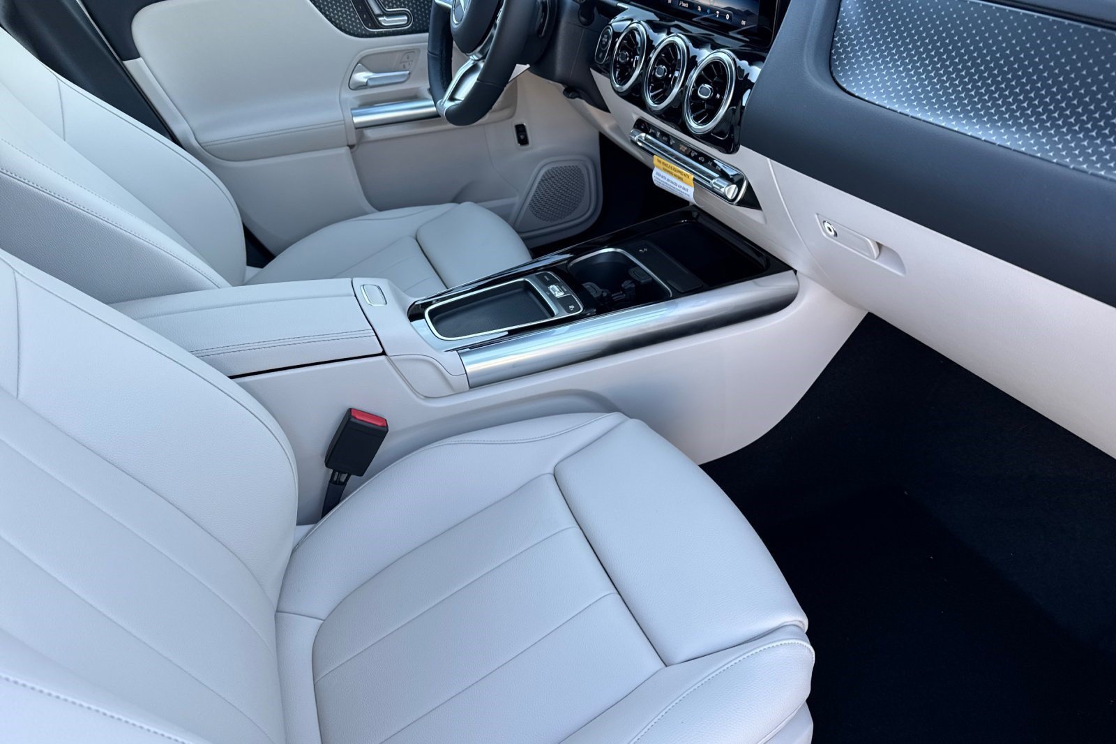 New 2026 Mercedes-Benz GLA 250 image 23