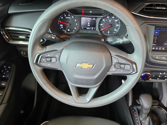 Used 2023 Chevrolet TrailBlazer LT FWD image 32