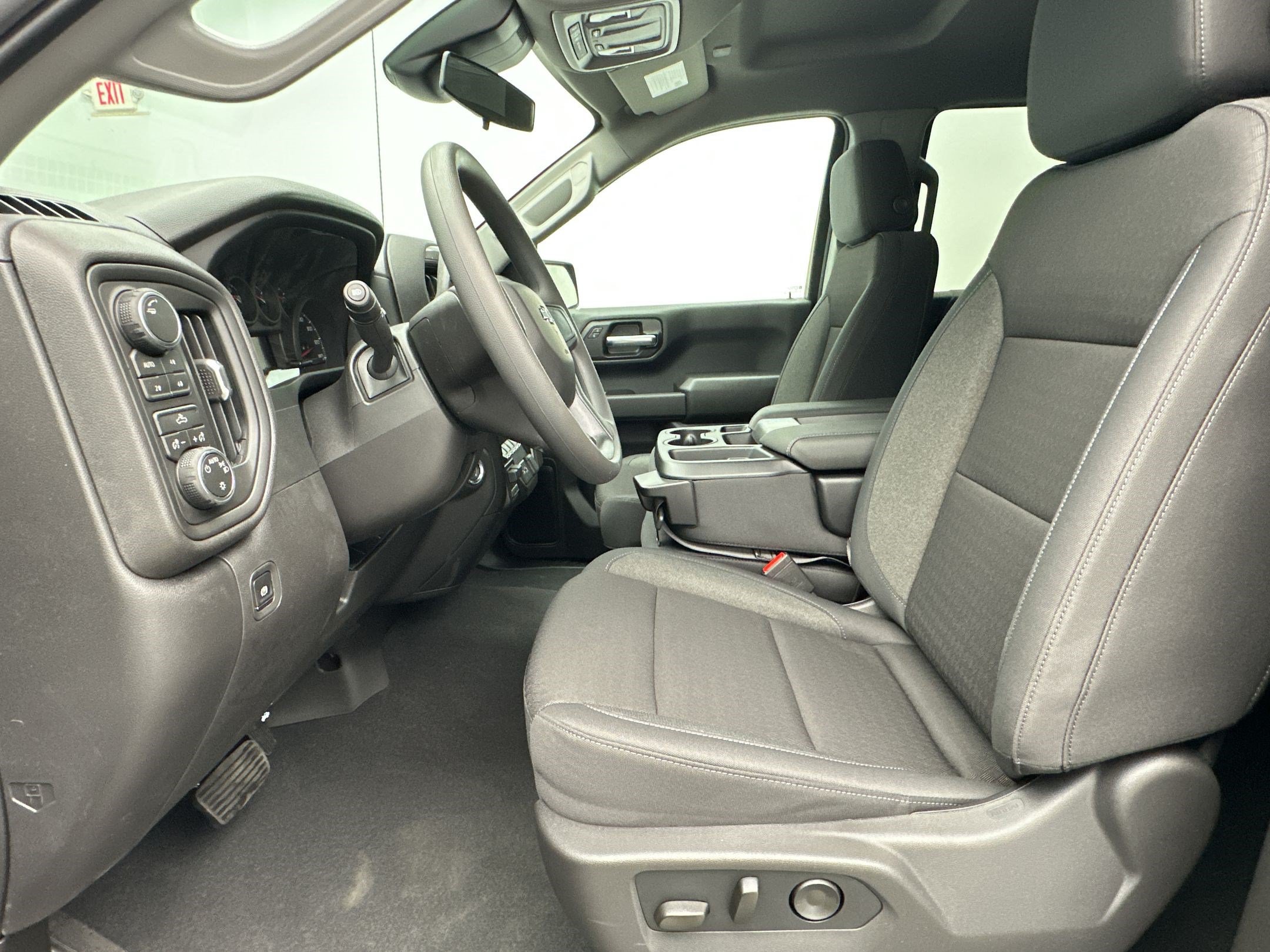 New 2026 Chevrolet Silverado 1500 Custom Trail Boss w/ LPO, Dark Essentials Package AWD/4WD image 5