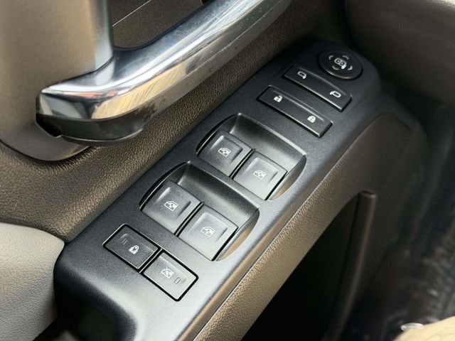 Used 2018 Chevrolet Silverado 1500 Custom w/ Custom Value Package image 20