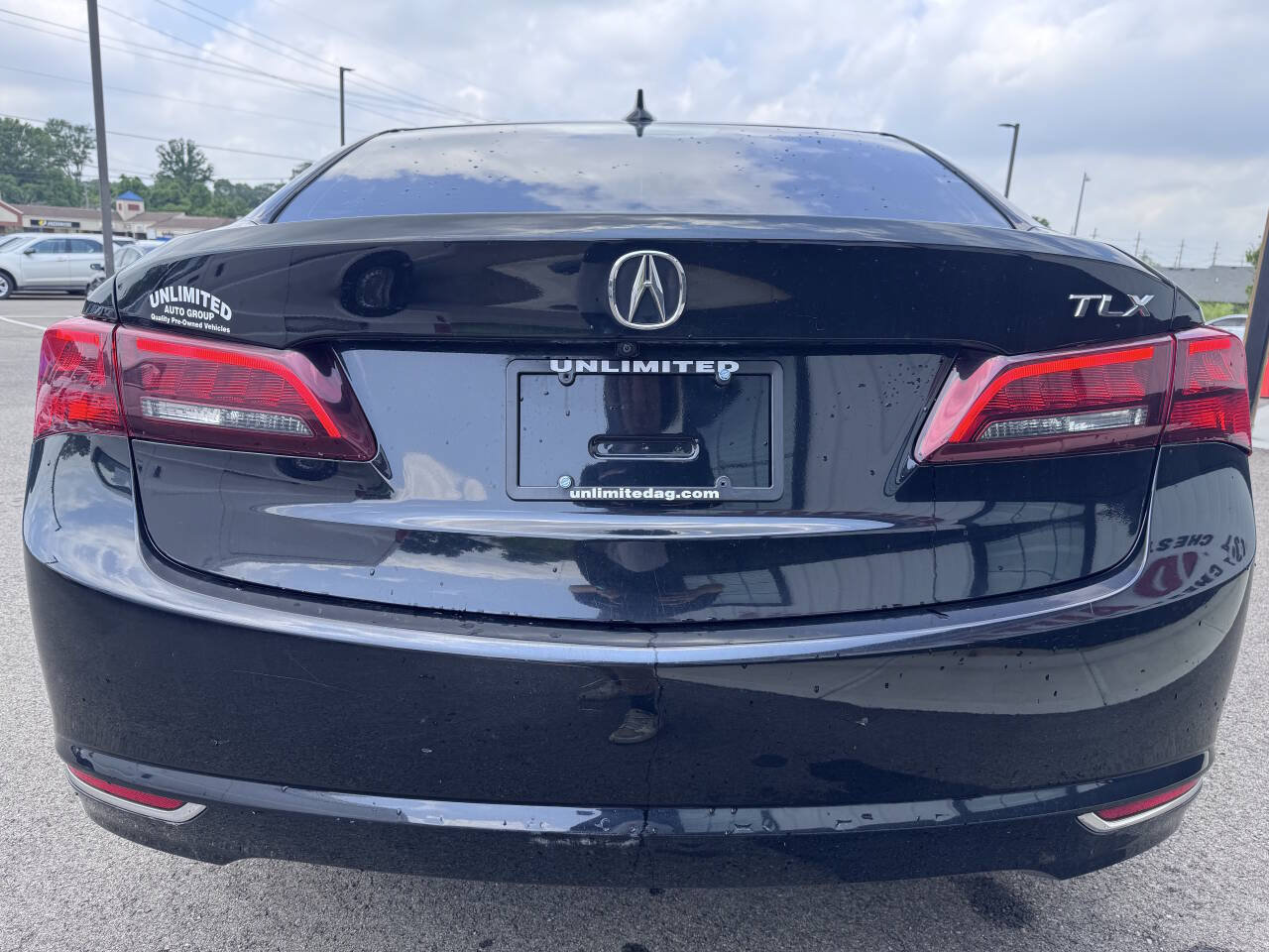 Used 2017 Acura TLX FWD image 6