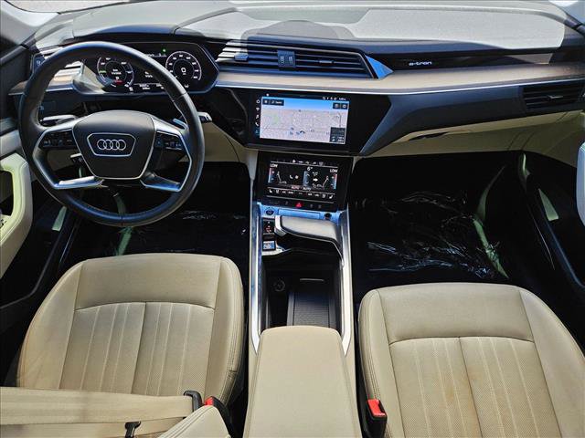 Certified 2024 Audi Q8 e-tron Premium Plus w/ Premium Plus Package AWD/4WD image 21