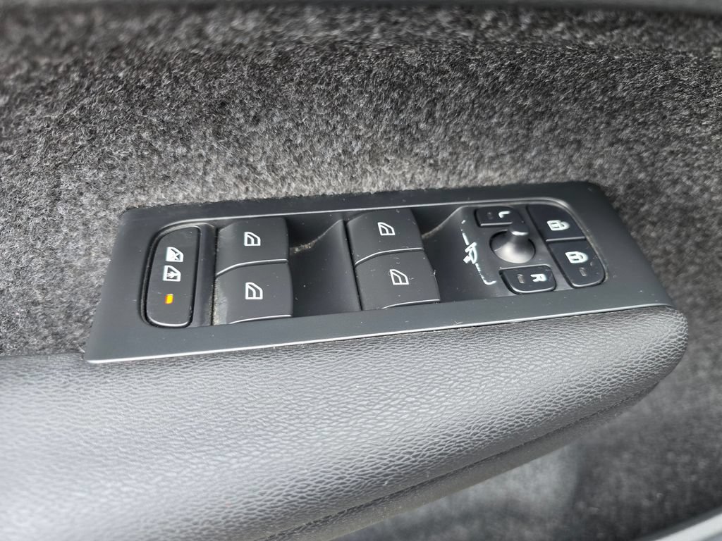 Used 2023 Volvo C40 P8 Recharge Plus AWD/4WD image 20