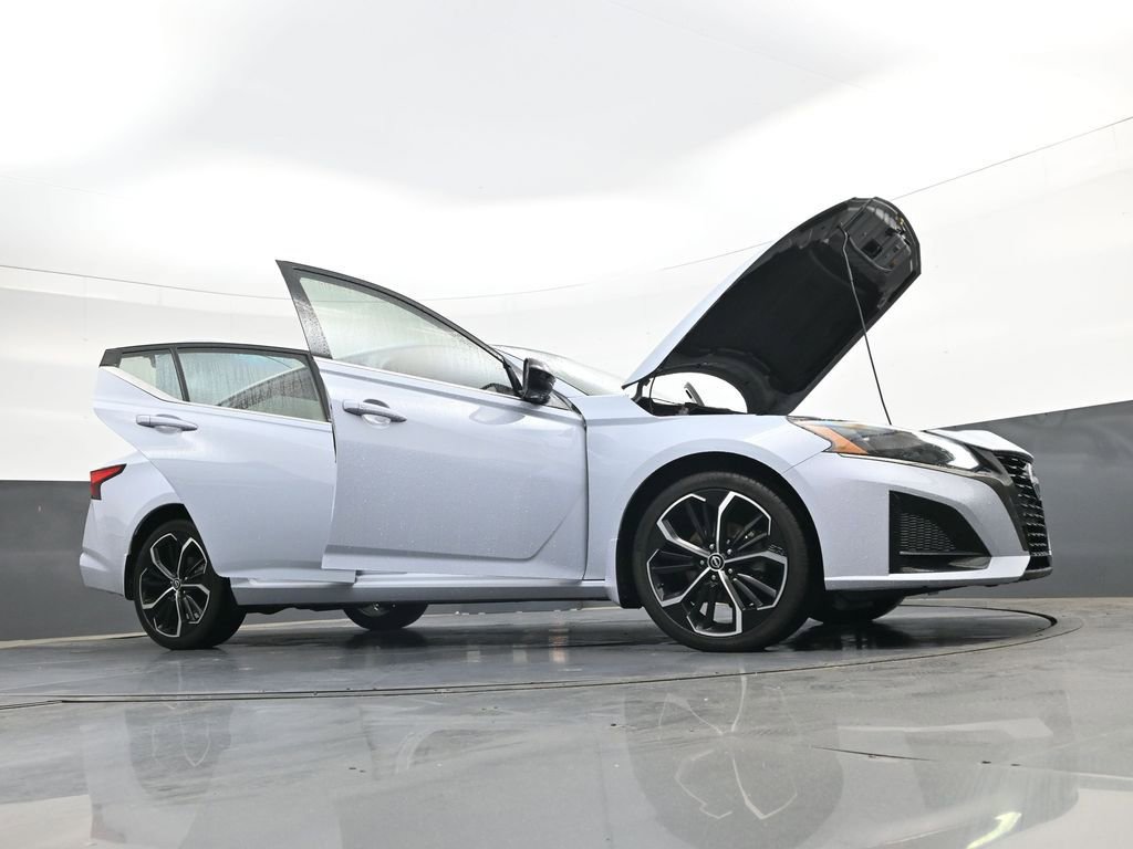 Used 2023 Nissan Altima 2.5 SR w/ SR Premium Package AWD/4WD image 51