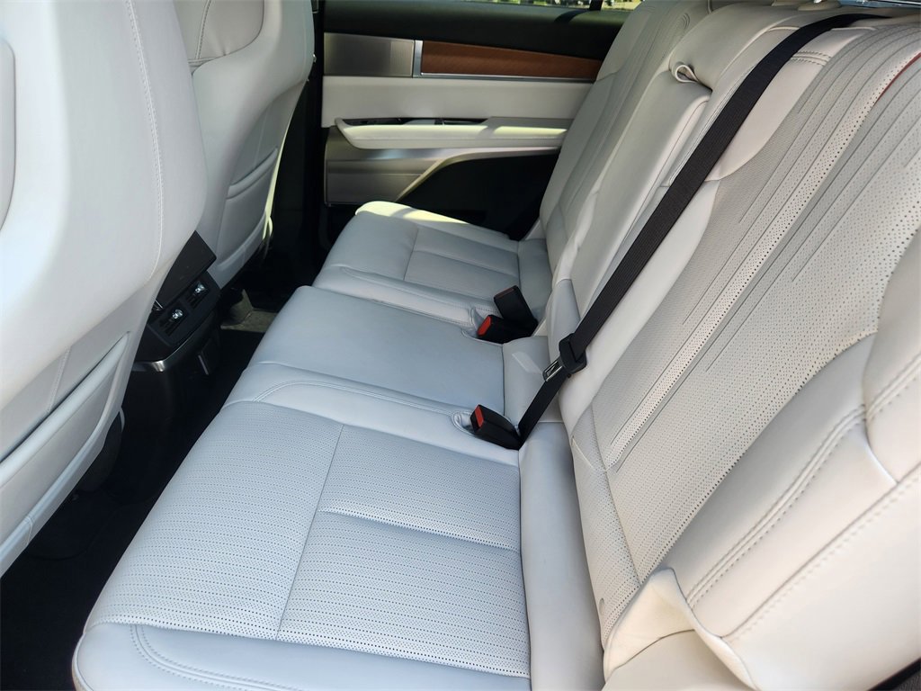 New 2026 Cadillac Vistiq Sport w/ LPO, Floor Liner Package image 21