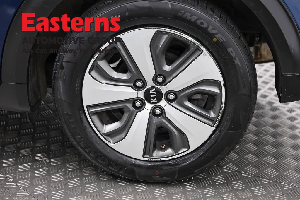 Used 2019 Kia Niro LX image 33