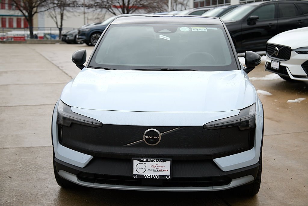 New 2026 Volvo EX30 Cross Country Ultra image 5