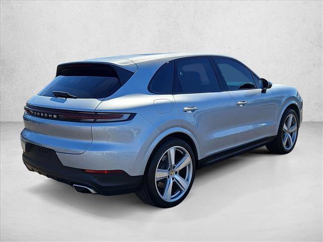 Used 2024 Porsche Cayenne image 5