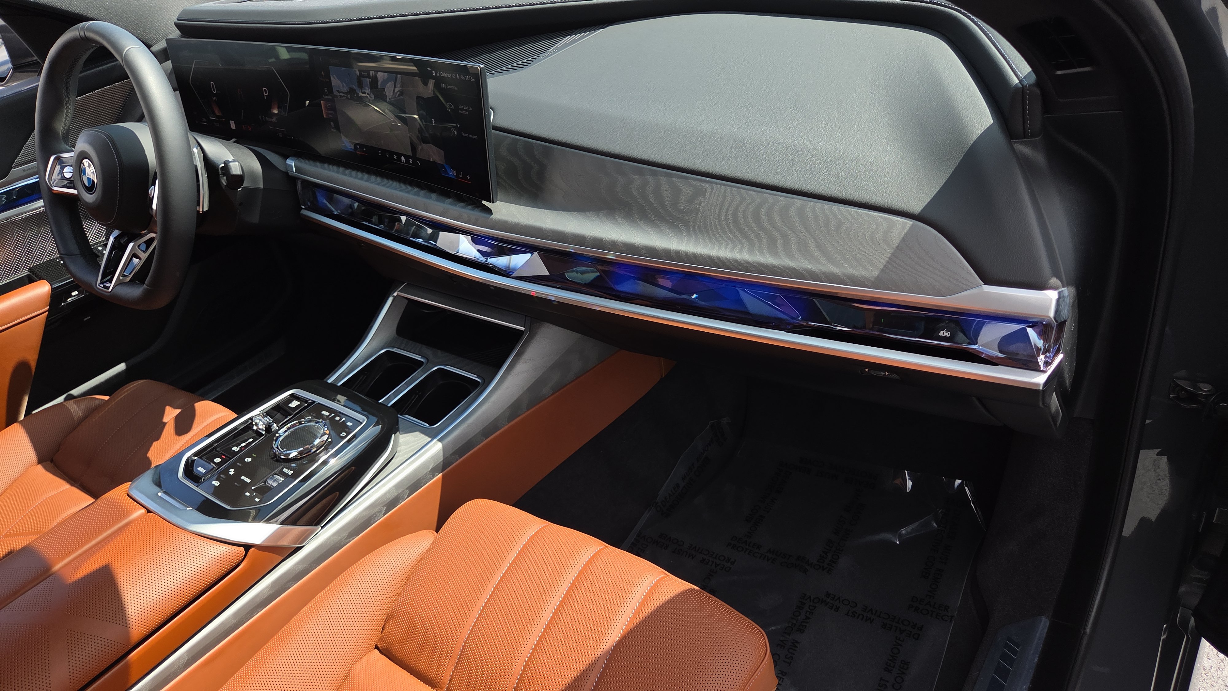 Certified 2025 BMW 760i xDrive w/ Executive Package AWD/4WD image 15