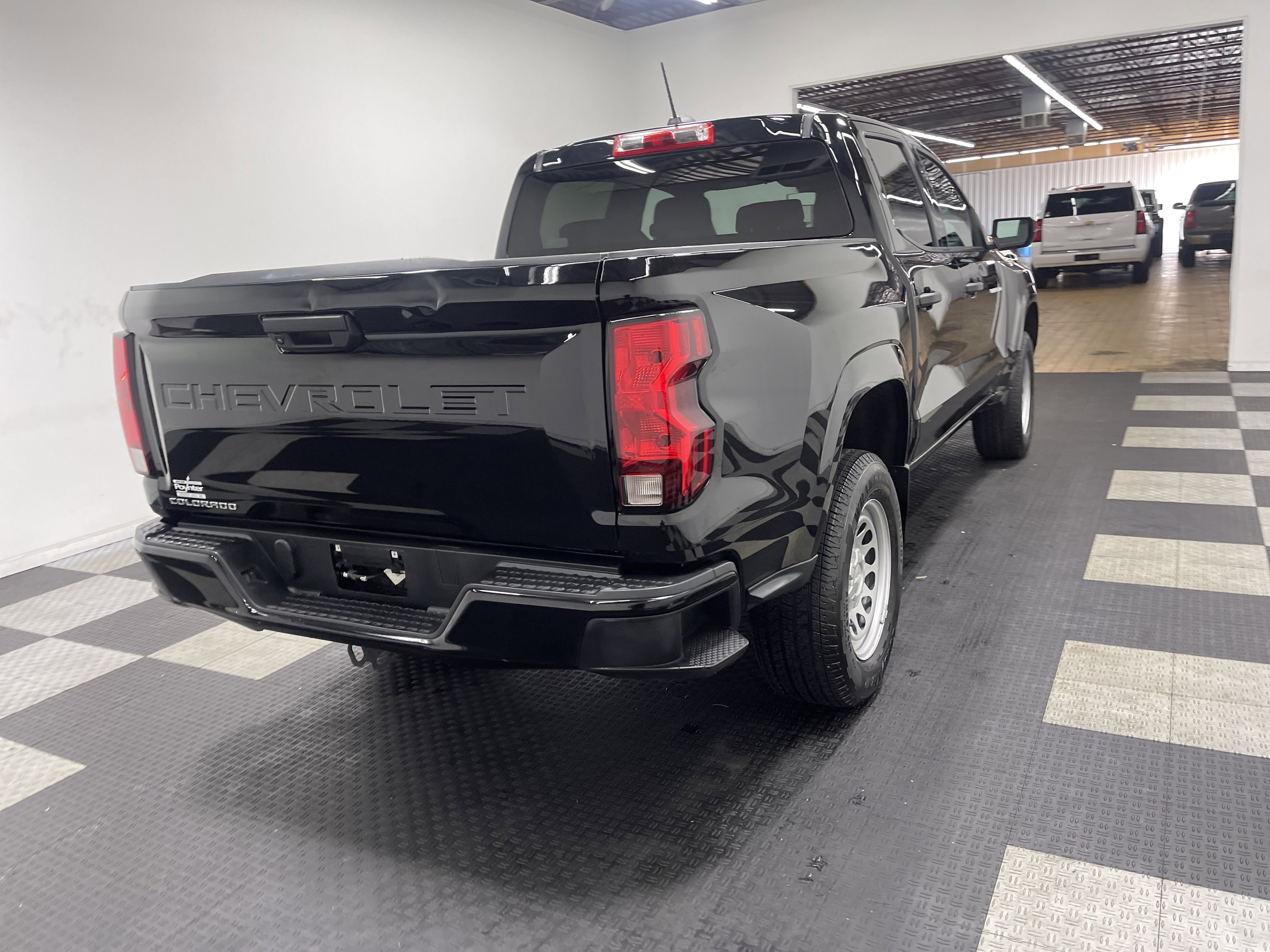 Used 2023 Chevrolet Colorado W/T RWD image 5