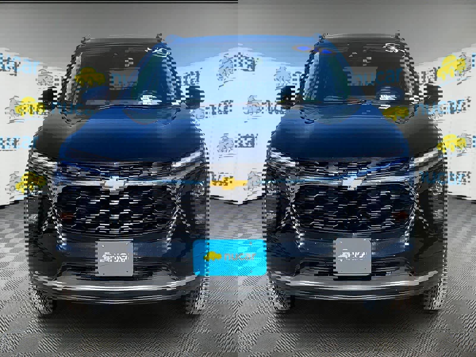 Used 2025 Chevrolet Trax LT w/ LT Convenience Package image 2