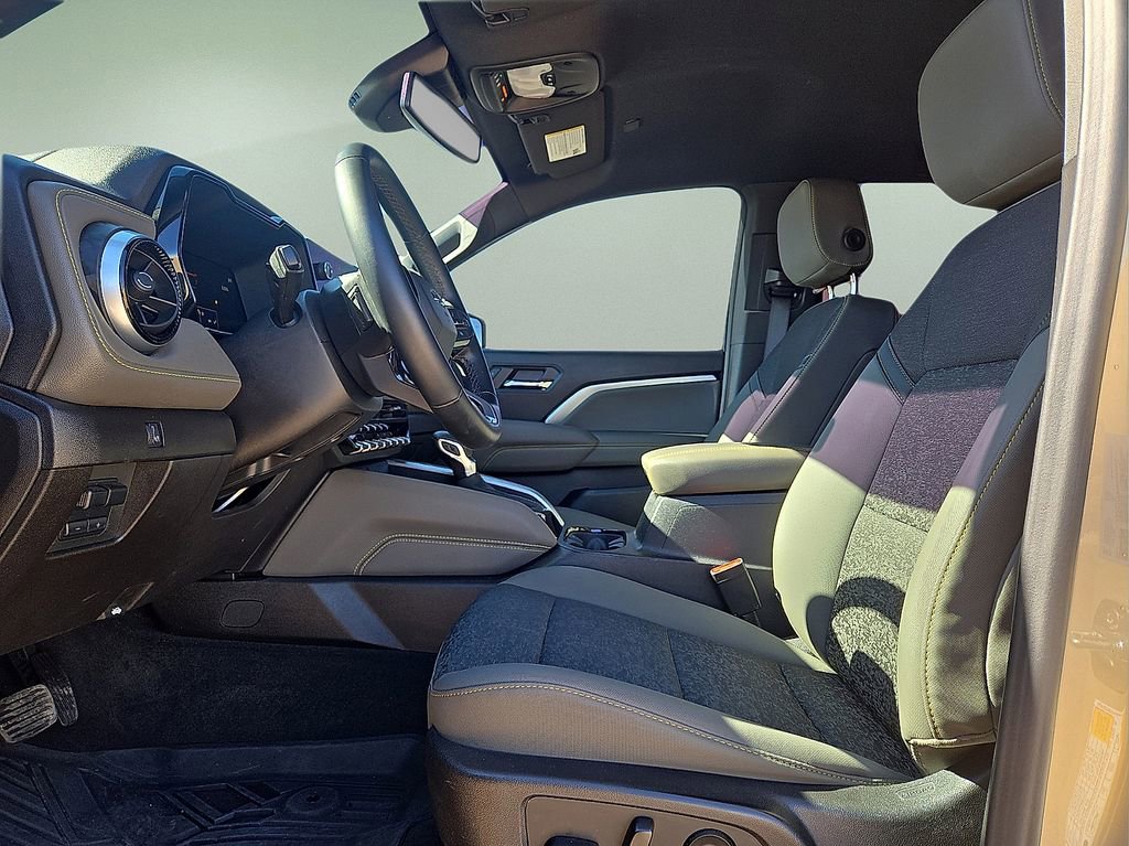 Used 2024 Chevrolet Colorado ZR2 w/ Technology Package image 23