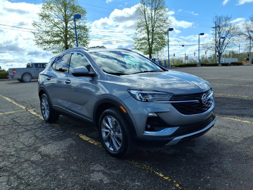 Used 2023 Buick Encore GX Essence w/ Experience Buick Package AWD/4WD image 3