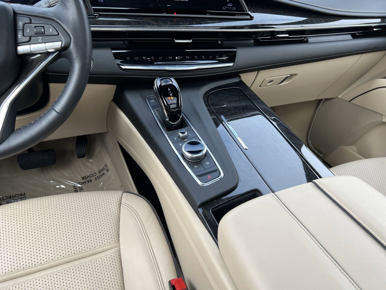 Used 2024 Cadillac Escalade ESV Premium Luxury image 22