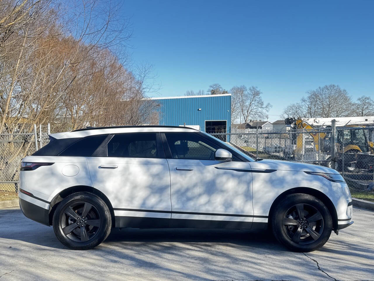 Used 2018 Land Rover Range Rover Velar S image 4