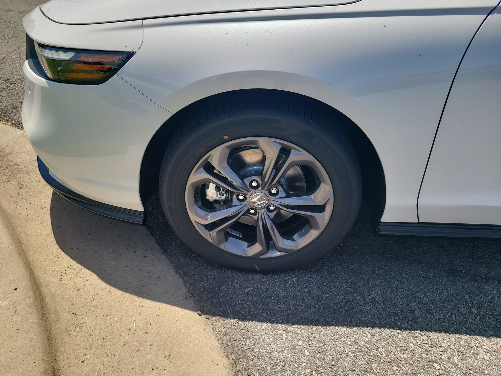 New 2026 Honda Accord EX-L image 9