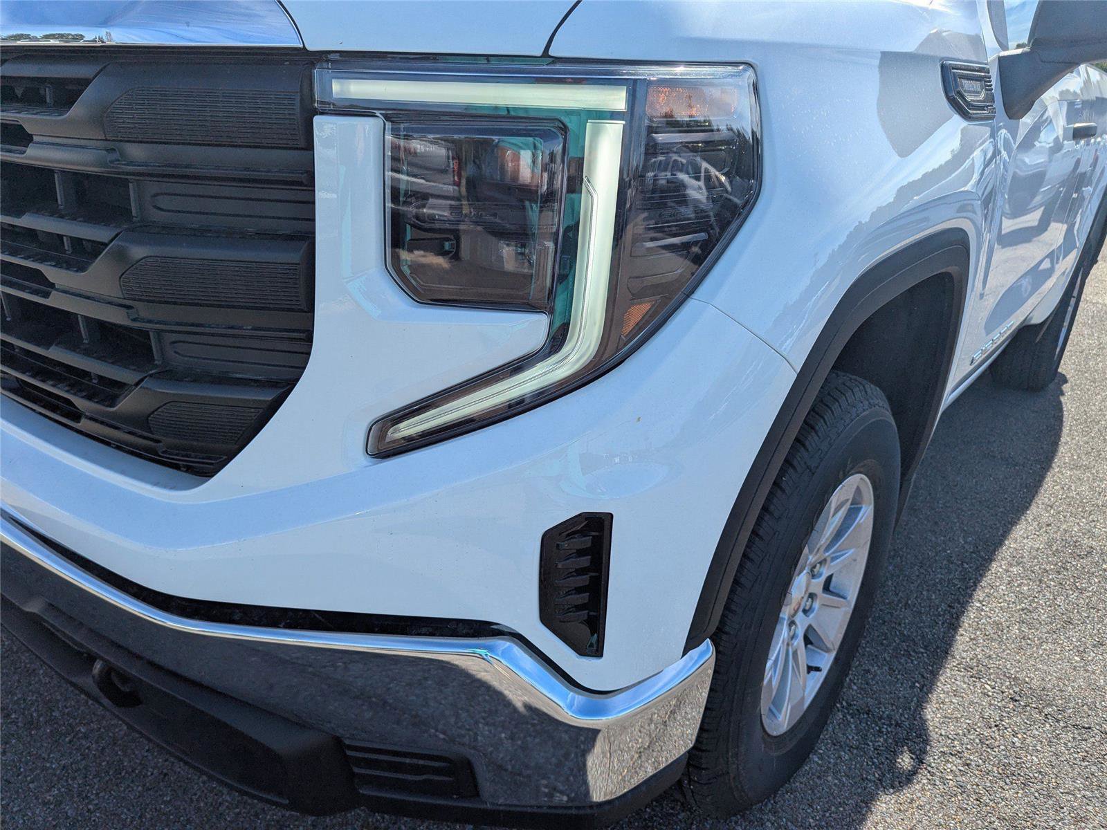 New 2026 GMC Sierra 1500 Pro w/ Pro Value Package image 13