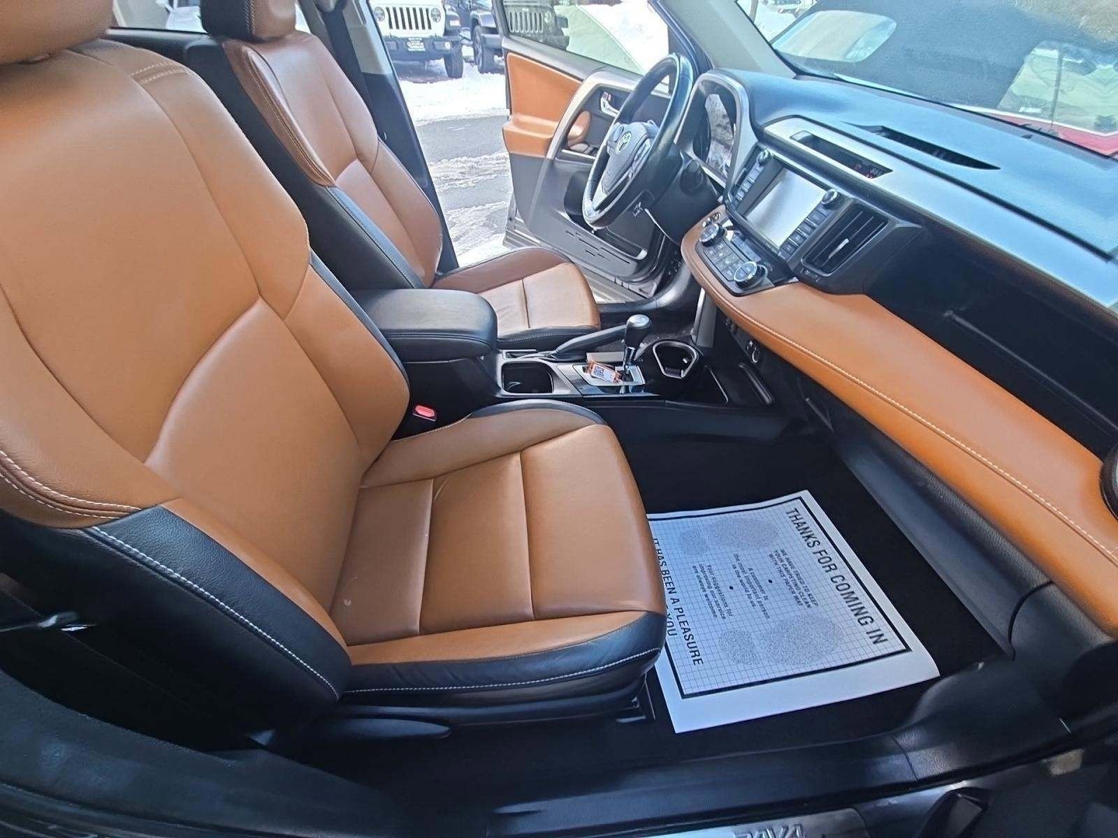 Used 2018 Toyota RAV4 Limited image 43