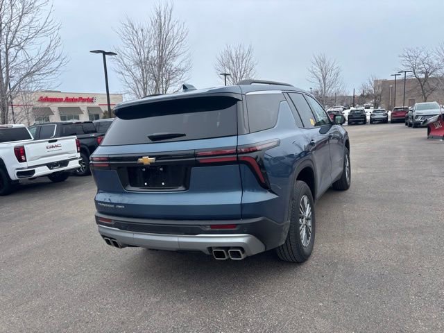 Used 2025 Chevrolet Traverse LT w/ Driver Confidence Package image 6