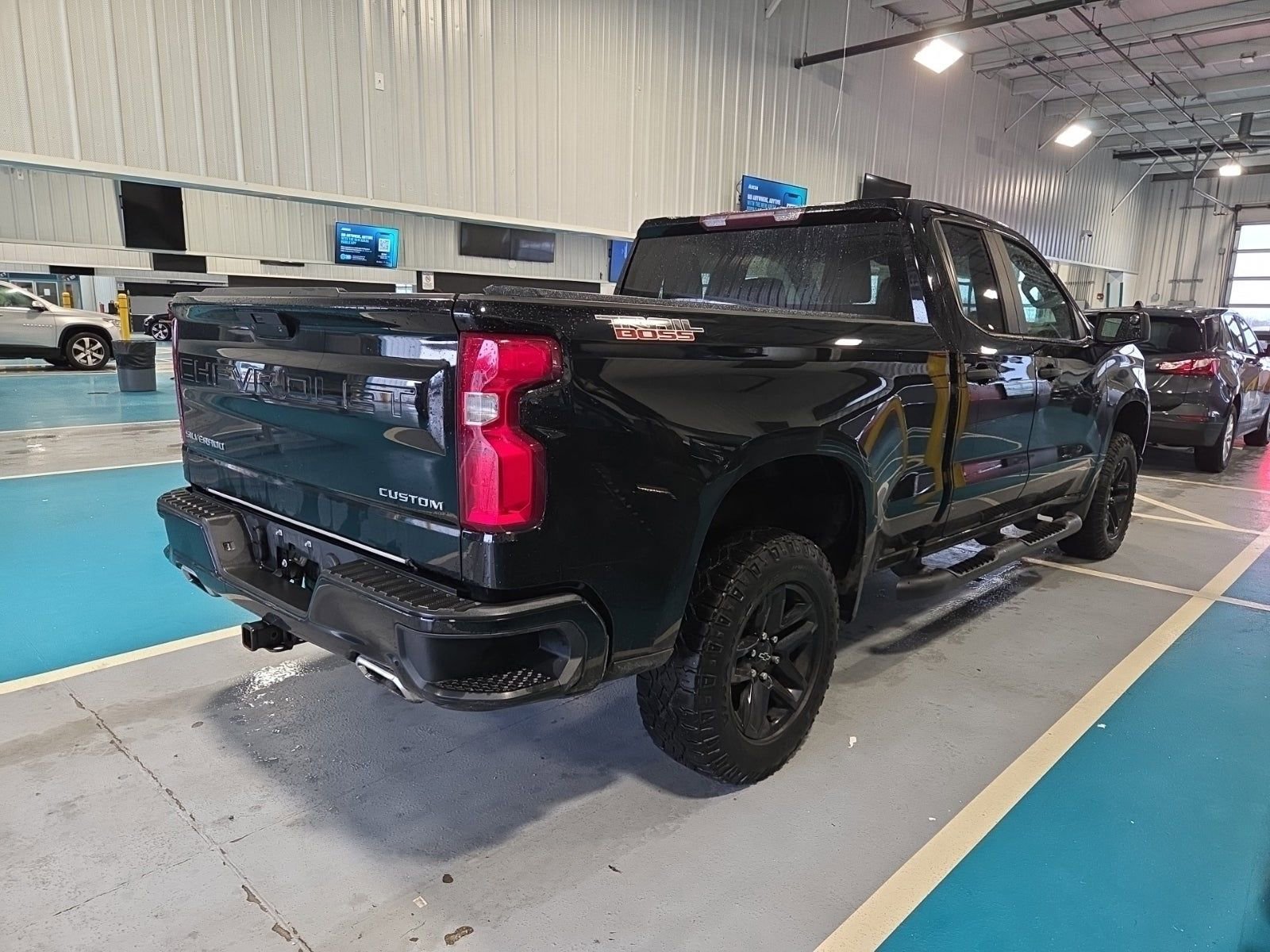 Used 2019 Chevrolet Silverado 1500 Custom Trail Boss w/ Custom Convenience Package image 4