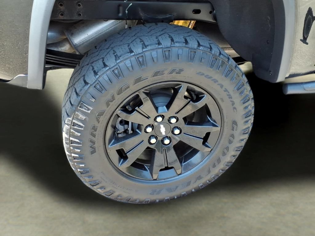 Certified 2022 Chevrolet Colorado ZR2 w/ ZR2 Midnight Special Edition AWD/4WD image 34