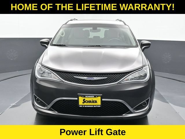 Used 2018 Chrysler Pacifica Touring-L Plus FWD image 9