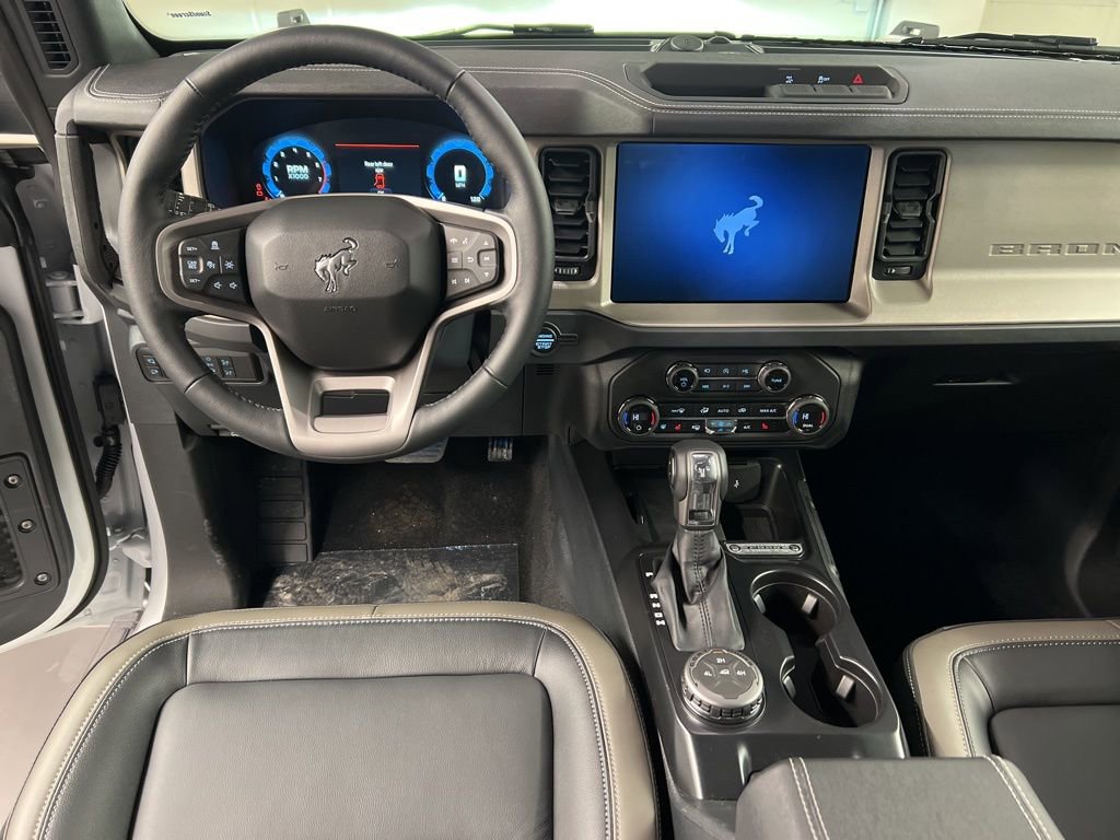 New 2025 Ford Bronco Outer Banks image 8