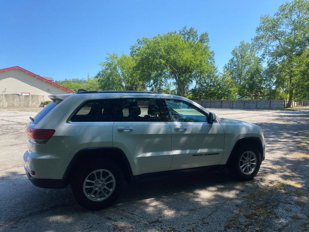 Used 2019 Jeep Grand Cherokee Laredo AWD/4WD image 6