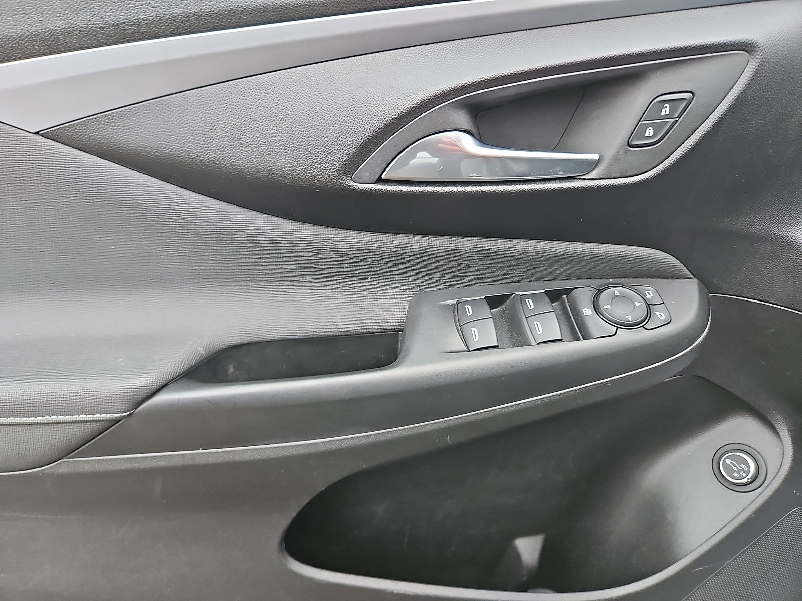 Certified 2024 Buick Envista Preferred w/ Convenience I Package image 12